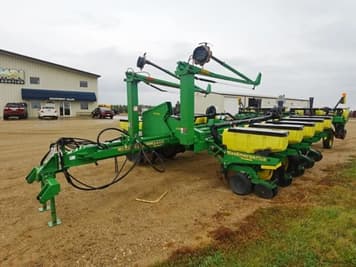 Main image John Deere 1770