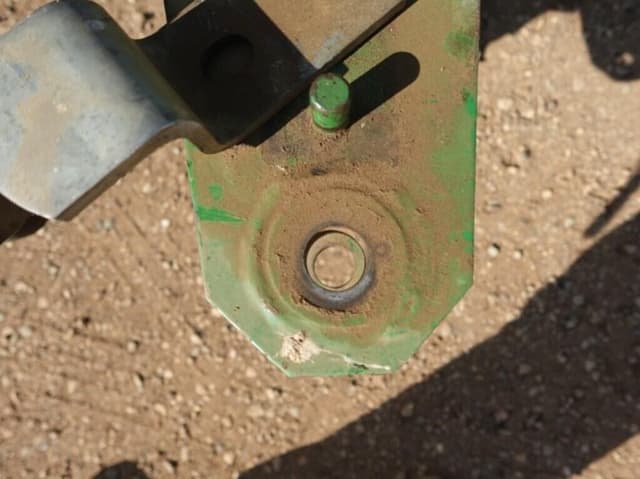 Image of John Deere 567 equipment image 4