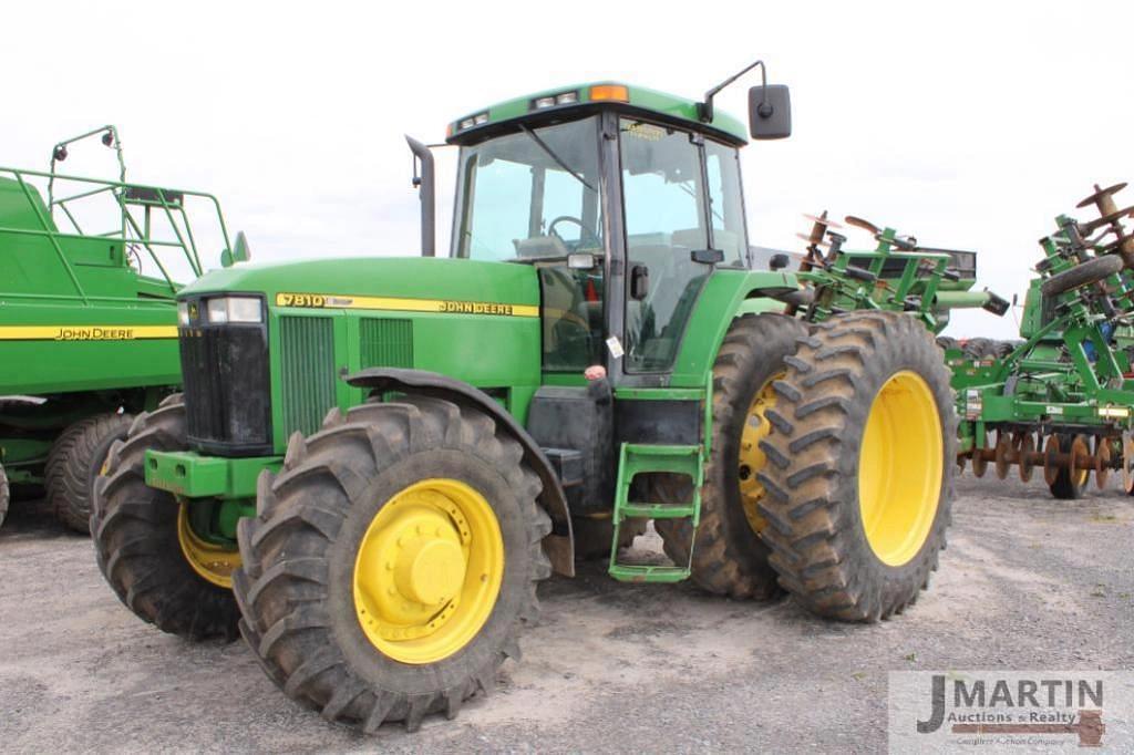 Image of John Deere 7810 Primary image