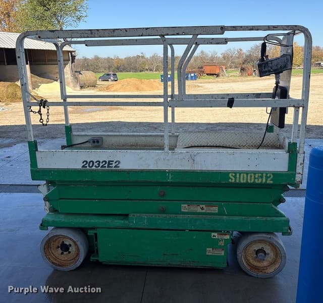 Image of JLG 2032E2 equipment image 3