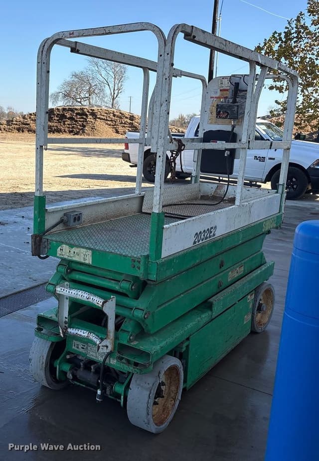 Image of JLG 2032E2 equipment image 4