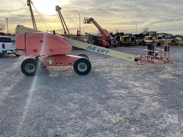 Image of JLG 400S equipment image 3