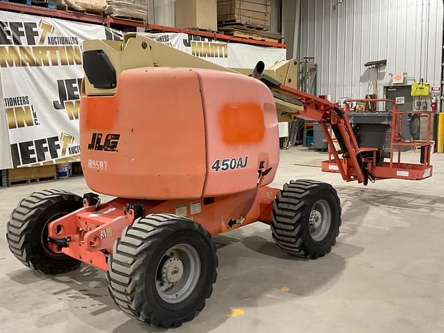 Image of JLG 450AJ equipment image 2