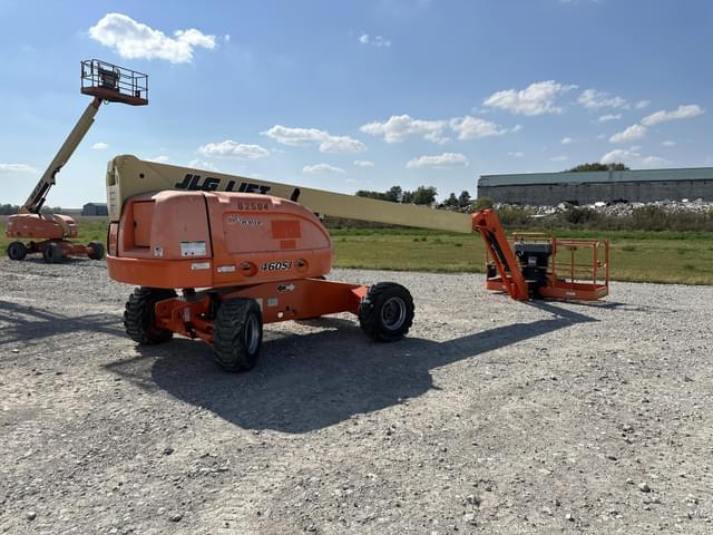 Image of JLG 460SJ equipment image 4