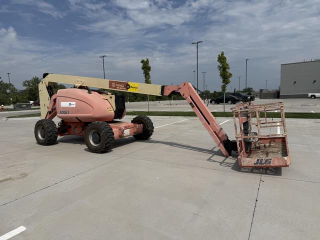 Image of JLG 600AJ equipment image 2