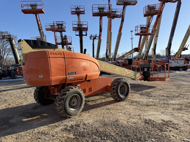 Image of JLG 600S equipment image 4