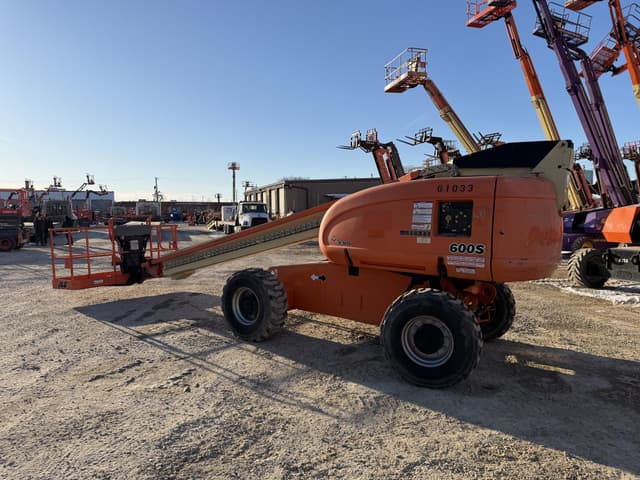 Image of JLG 600S equipment image 2