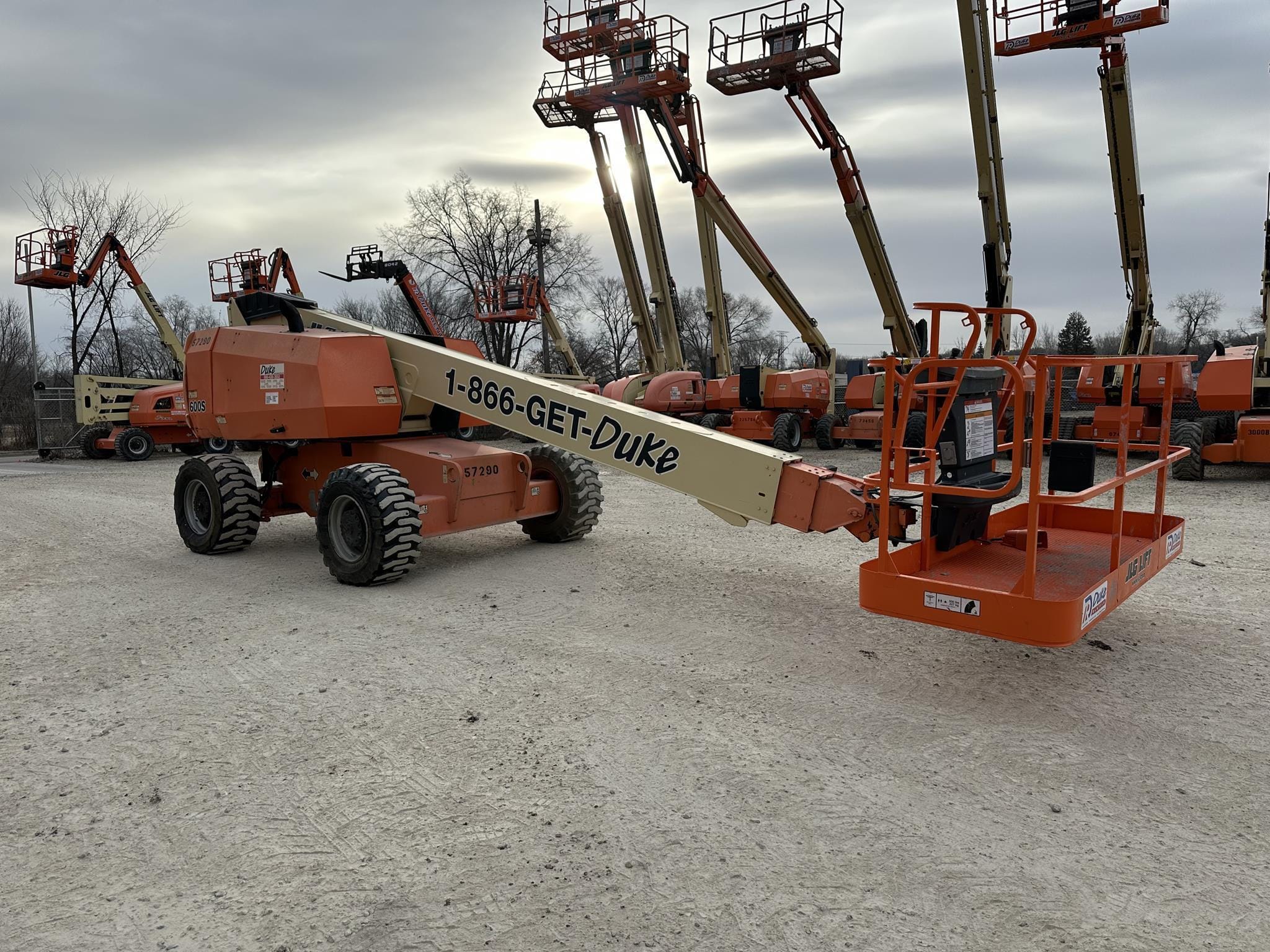 Main image JLG 600S