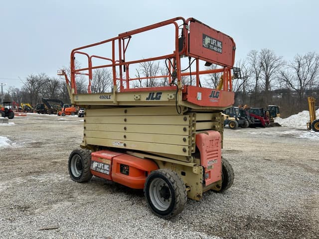 Image of JLG CM1732  equipment image 4