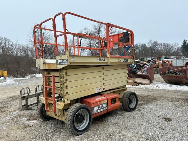 Image of JLG CM1732  equipment image 2