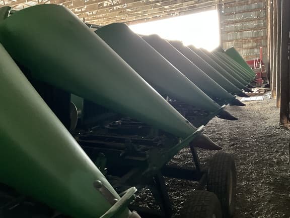 Image of John Deere 1293 equipment image 3