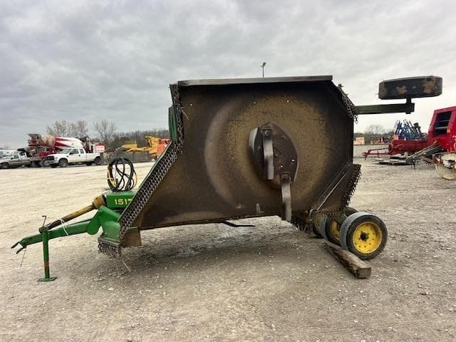 Image of John Deere 1517 equipment image 2