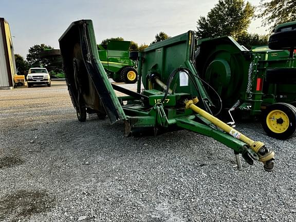 Image of John Deere 1517 equipment image 1