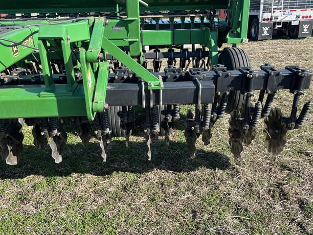 Image of John Deere 1520 equipment image 4