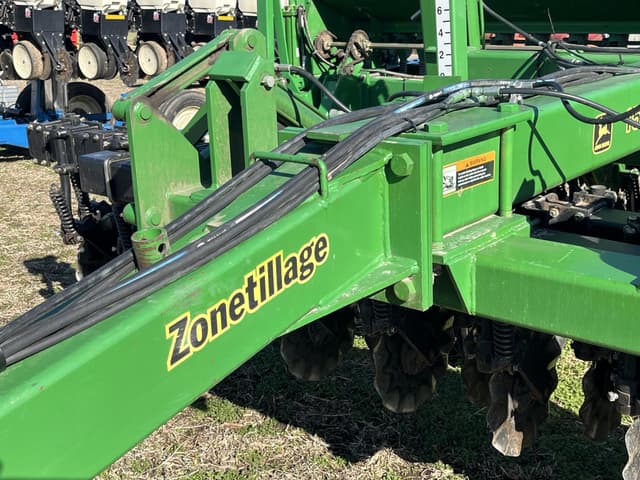Image of John Deere 1520 equipment image 3