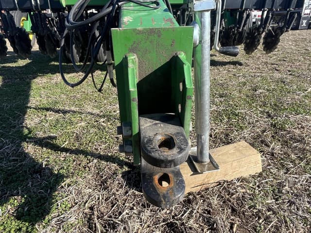 Image of John Deere 1520 equipment image 2