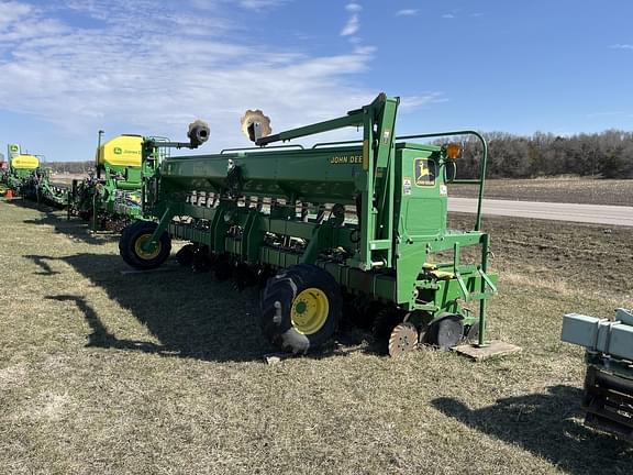 Image of John Deere 1535 equipment image 1