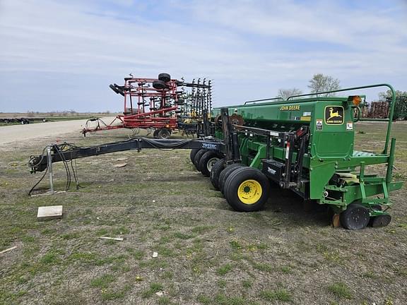 Image of John Deere 1535 equipment image 2
