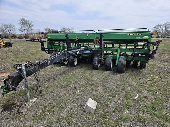 Image of John Deere 1535 equipment image 1