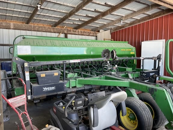 Image of John Deere 1560 Primary image