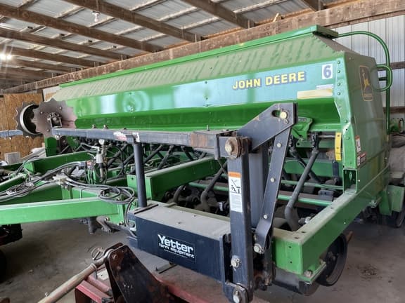 Image of John Deere 1560 equipment image 1