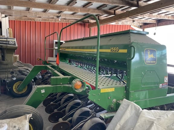 Image of John Deere 1560 equipment image 3