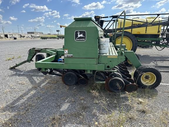 Image of John Deere 1560 equipment image 1