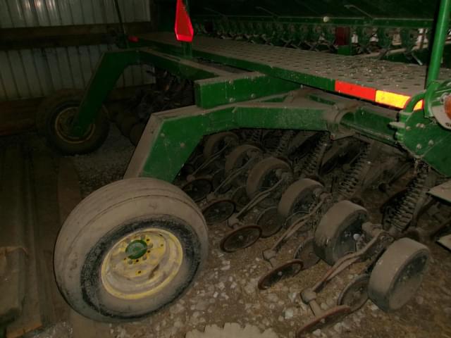 Image of John Deere 1560 equipment image 3