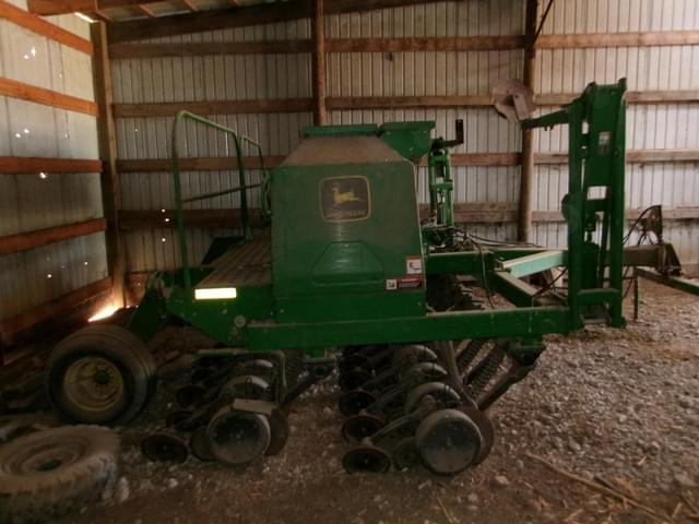 Image of John Deere 1560 equipment image 1