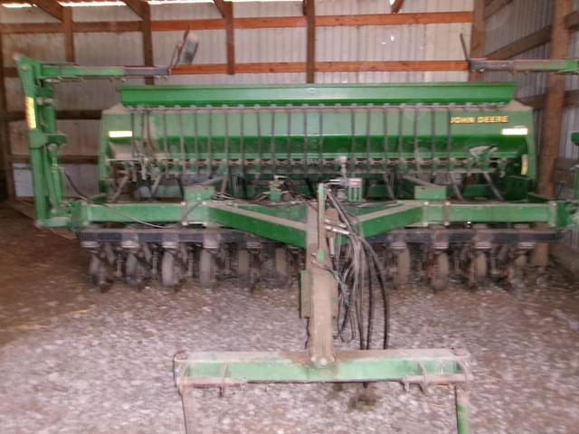 Image of John Deere 1560 equipment image 4