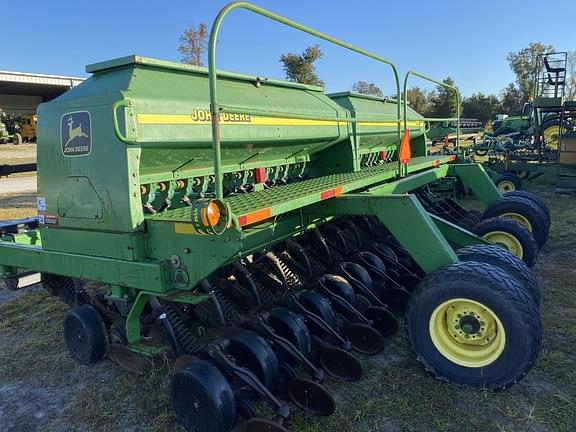 Image of John Deere 1560 equipment image 2