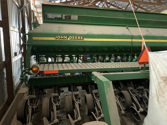 Image of John Deere 1560 equipment image 2