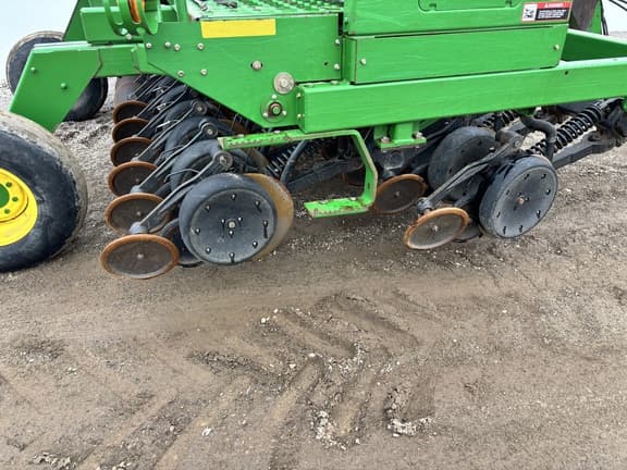 Image of John Deere 1560 equipment image 3