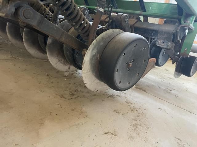 Image of John Deere 1560 equipment image 3