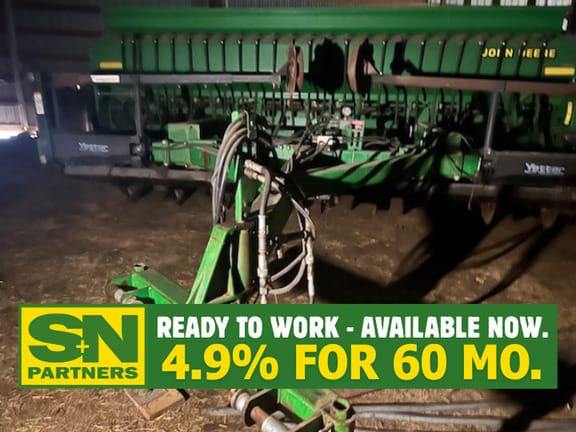 2001 John Deere 1560 Equipment Image0