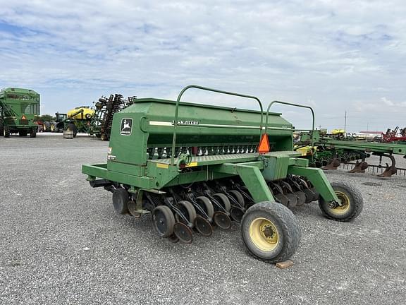 Image of John Deere 1560 equipment image 2