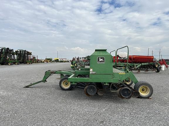 Image of John Deere 1560 equipment image 1