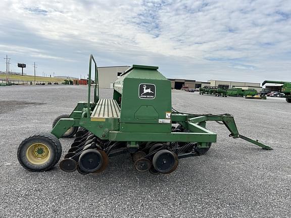 Image of John Deere 1560 equipment image 4