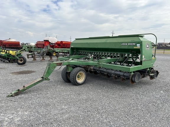 2001 John Deere 1560 Equipment Image0