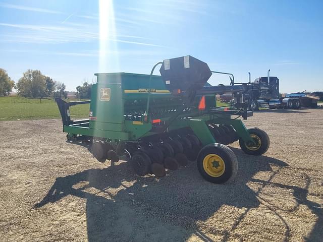 Image of John Deere 1560 equipment image 2