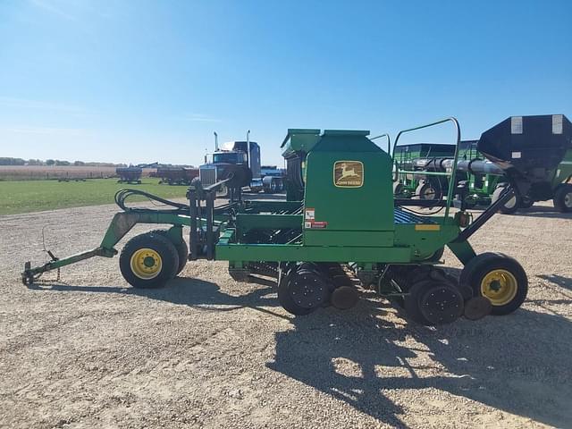 Image of John Deere 1560 equipment image 1