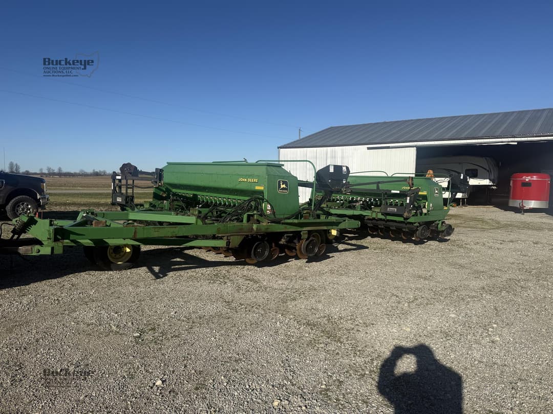 Image of John Deere 1560 Primary image