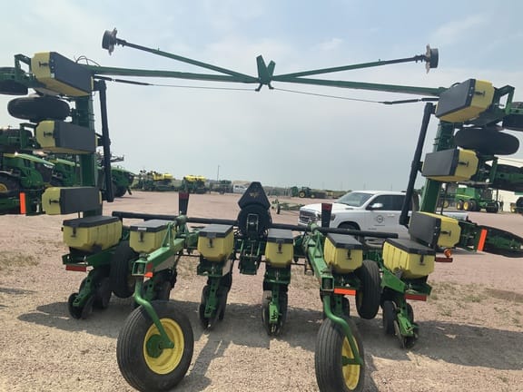 2001 John Deere 1710 Equipment Image0