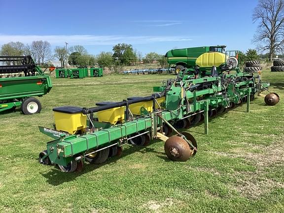 Image of John Deere 1720 equipment image 1