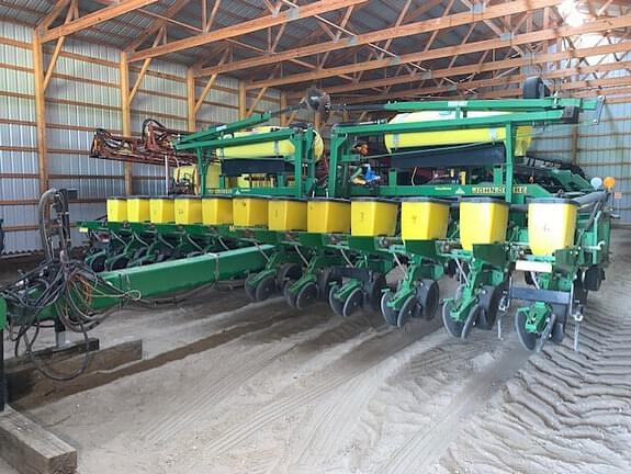 Image of John Deere 1750 Primary image