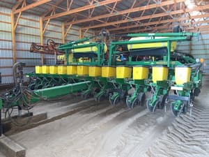 2001 John Deere 1750 Image