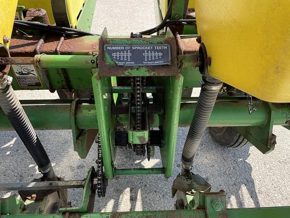 Image of John Deere 1750 equipment image 4