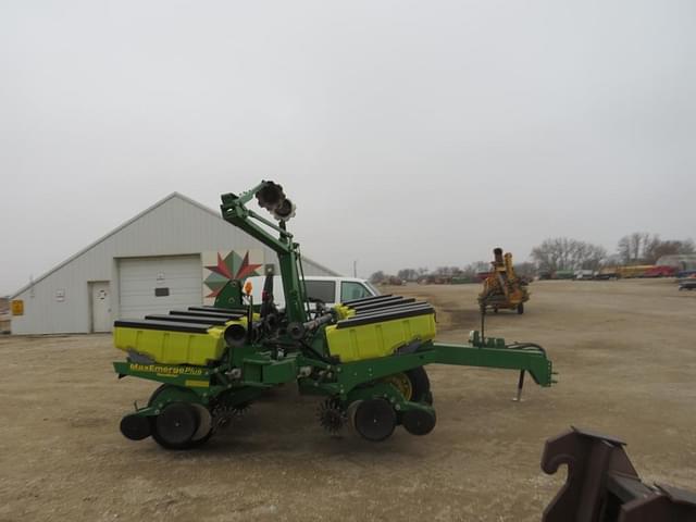 Image of John Deere 1760 equipment image 1