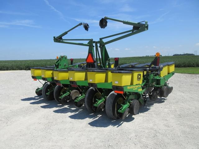 Image of John Deere 1760 equipment image 3