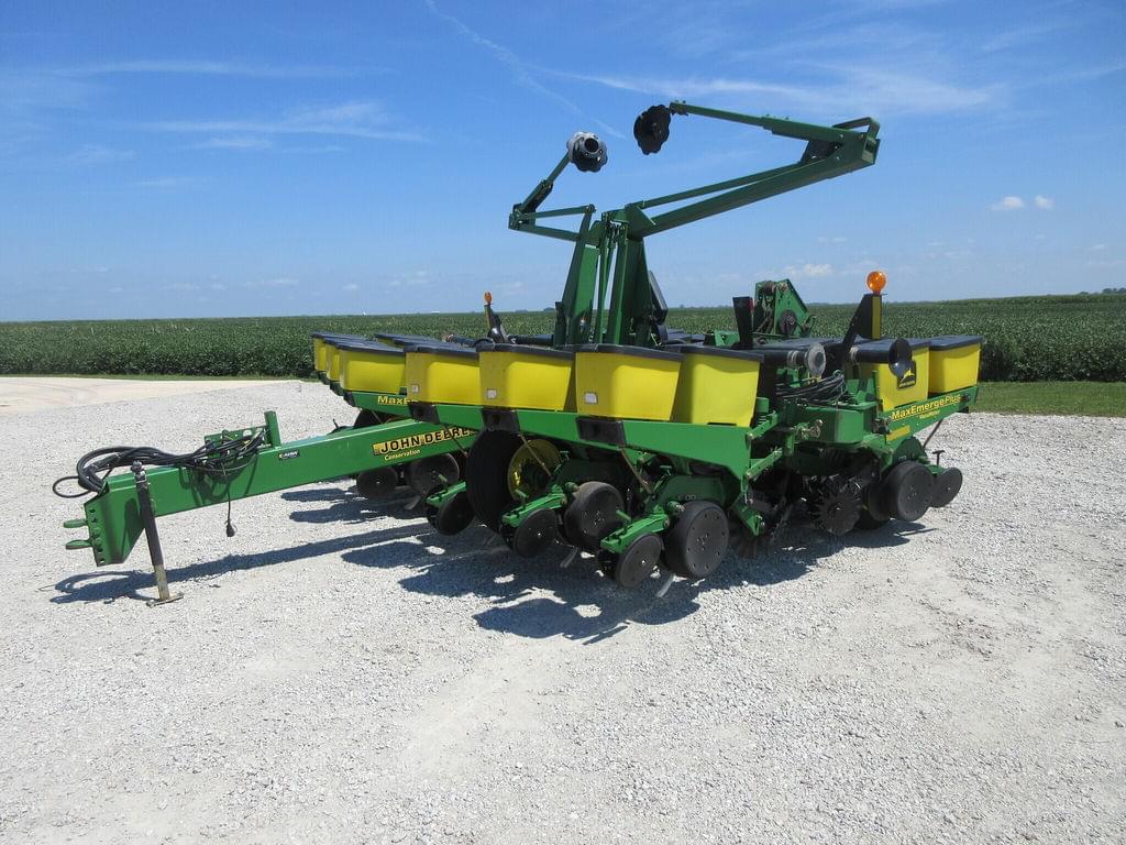 Image of John Deere 1760 Primary image